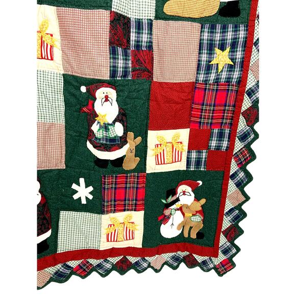 Santa Claus Christmas Patchwork Throw Blanket Holiday Season Green Multicolor - Picture 6 of 10